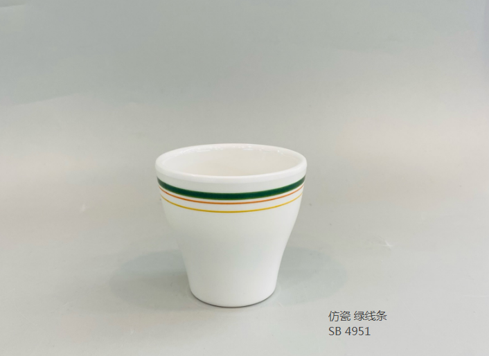 4051摆台杯子绿线条