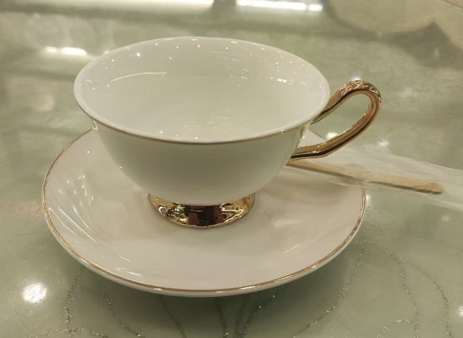 金铂黄金杯碟